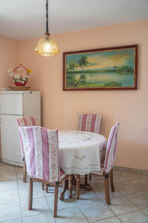 Seaside Serenity: 2-Bedroom Apartment With Boka Bay View Kotor Buitenkant foto
